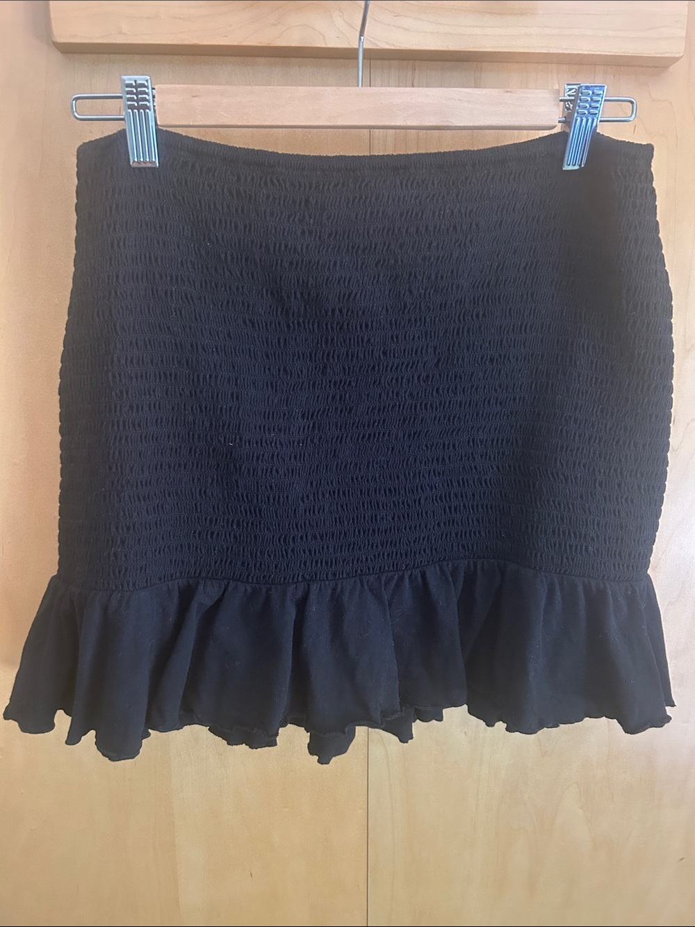 American eagle black Smocked Ruffle Hem Women's mini Skirt